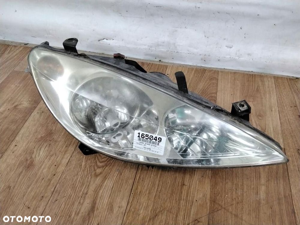 PEUGEOT 307 LAMPA PRZÓD PRAWA - 1