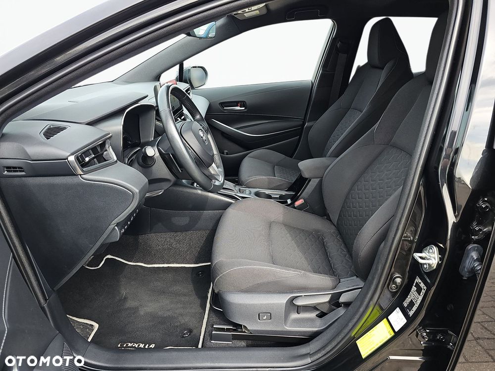 Toyota Corolla - 13