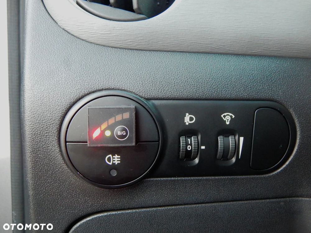 Hyundai i10 1.2 Premium - 21