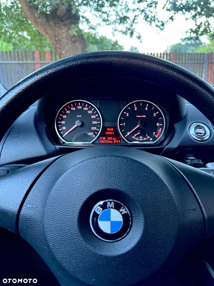 BMW Seria 1 116i - 15
