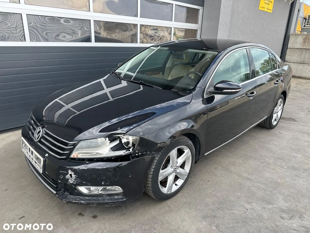 Volkswagen Passat 2.0 Blue TDI SCR Highline - 9