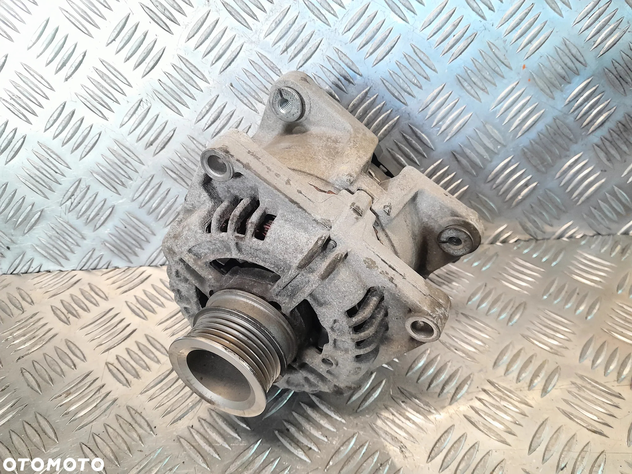 Alternator 100A OPEL Vectra C Zafira B Astra H 04-14r. 1.8 16v 55556067 - 4