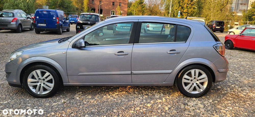 Opel Astra III 1.6 Enjoy - 36