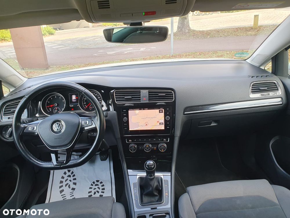 Volkswagen Golf 1.5 TSI OPF R-Line - 9