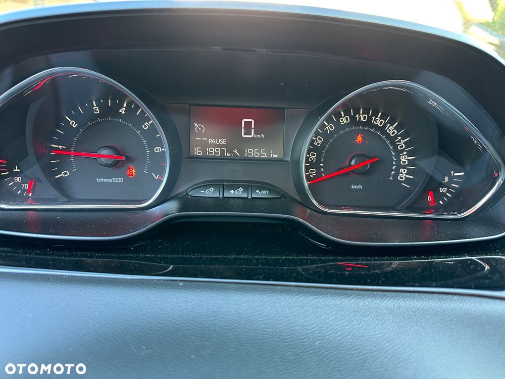 Peugeot 208 1.4 VTi Active - 25