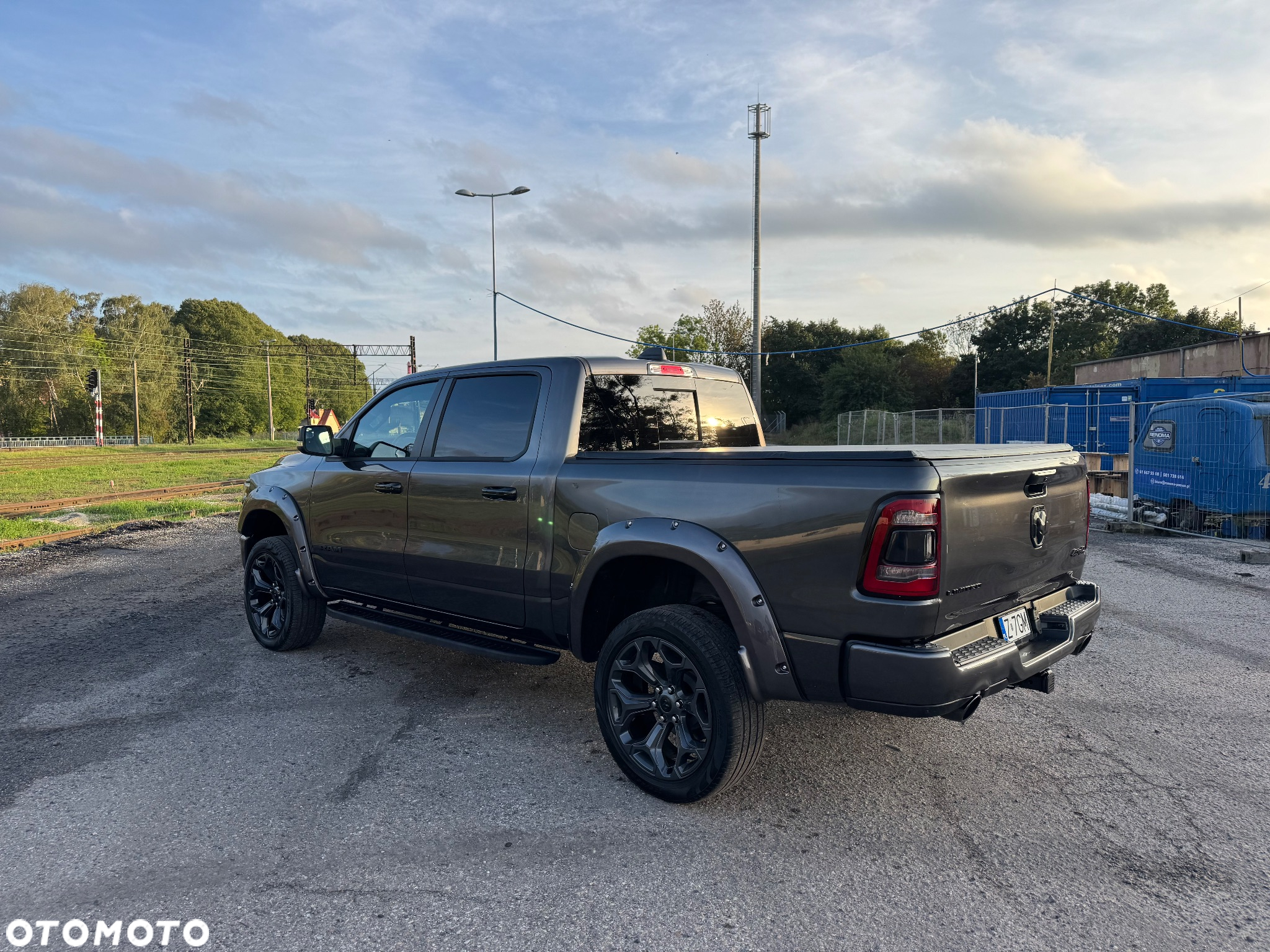 Dodge RAM 1500 5.7 4x4 - 7
