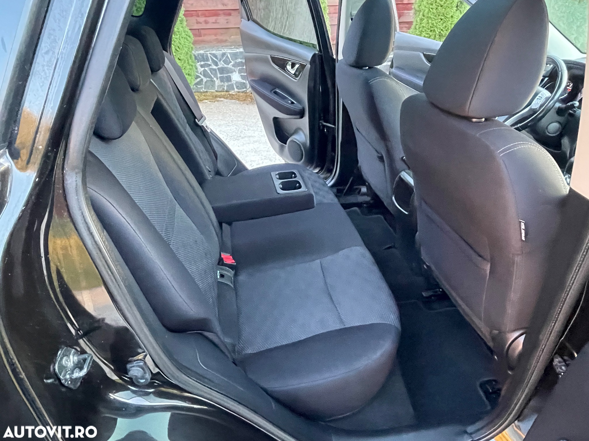 Nissan Qashqai 1.6 DCI Start/Stop X-TRONIC Tekna - 27