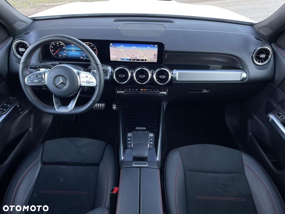 Mercedes-Benz GLB - 24