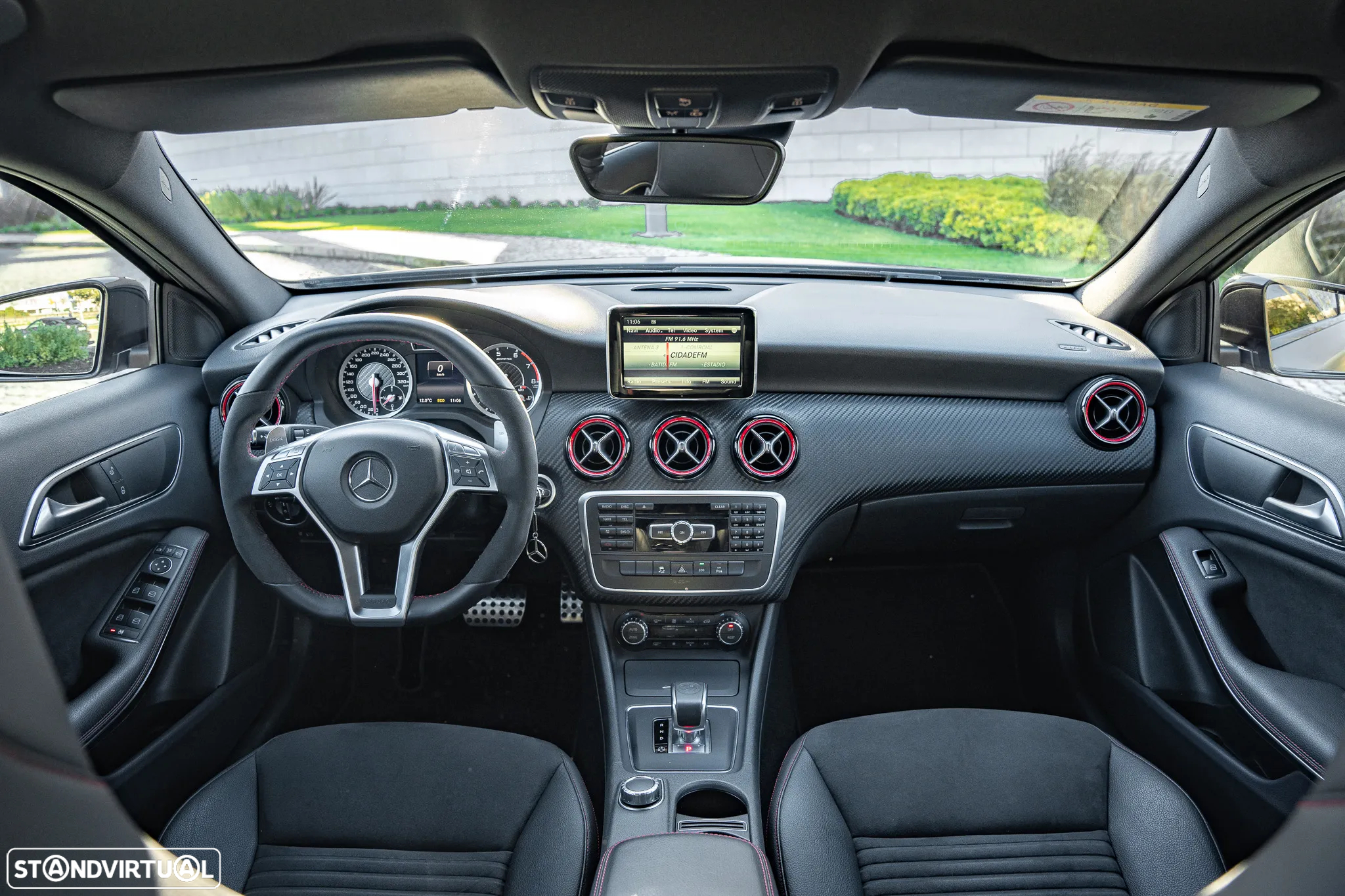 Mercedes-Benz A 45 AMG 4-Matic - 24
