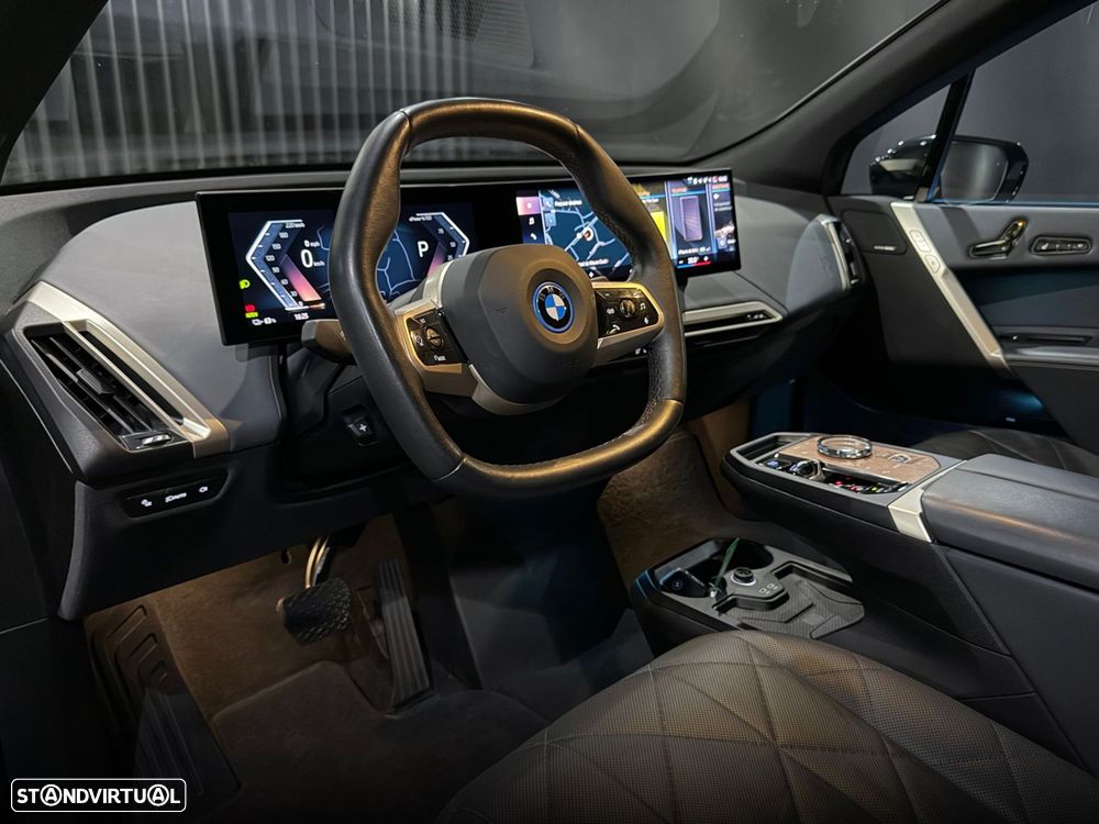 BMW iX xDrive 40 - 14