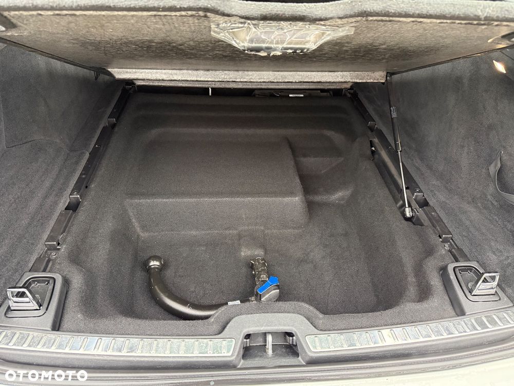 Volvo V90 D4 SCR R-Design - 17