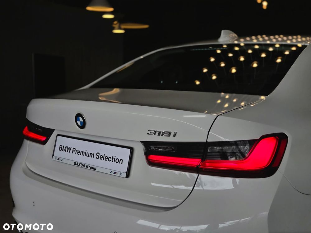 BMW Seria 3 318i Sport Line - 21