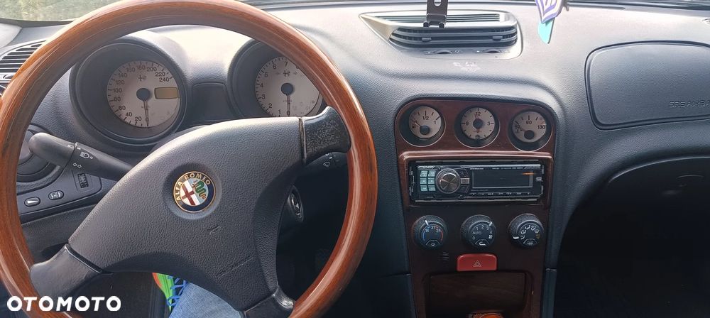 Alfa Romeo 156 2.0 TSpark 16v - 5