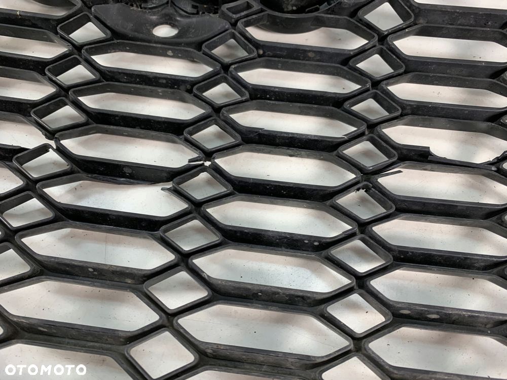 AUDI RS4 B9 LIFT ATRAPA GRILL 8W0853651BF - 10
