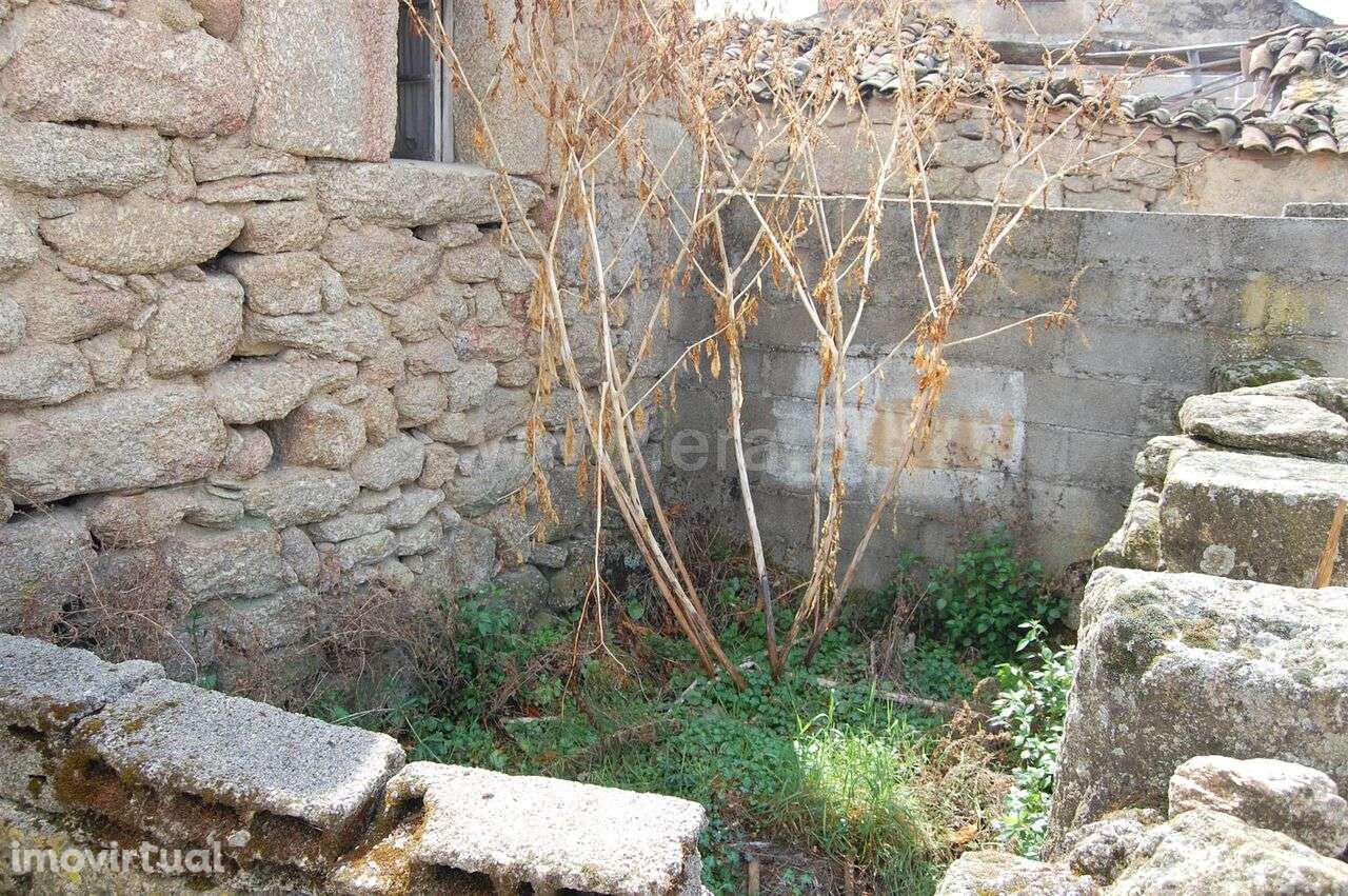 Moradia Rústica T1 / Belmonte, Inguias - Grande imagem: 2/7