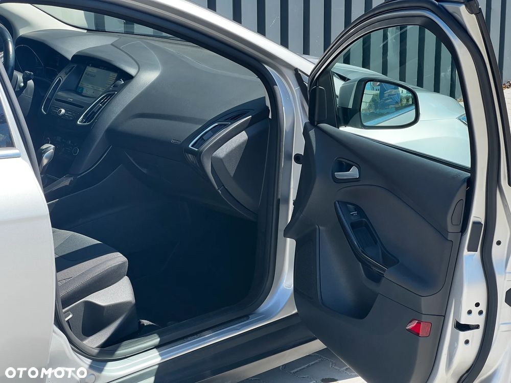 Ford Focus 1.5 TDCi Titanium PowerShift - 13