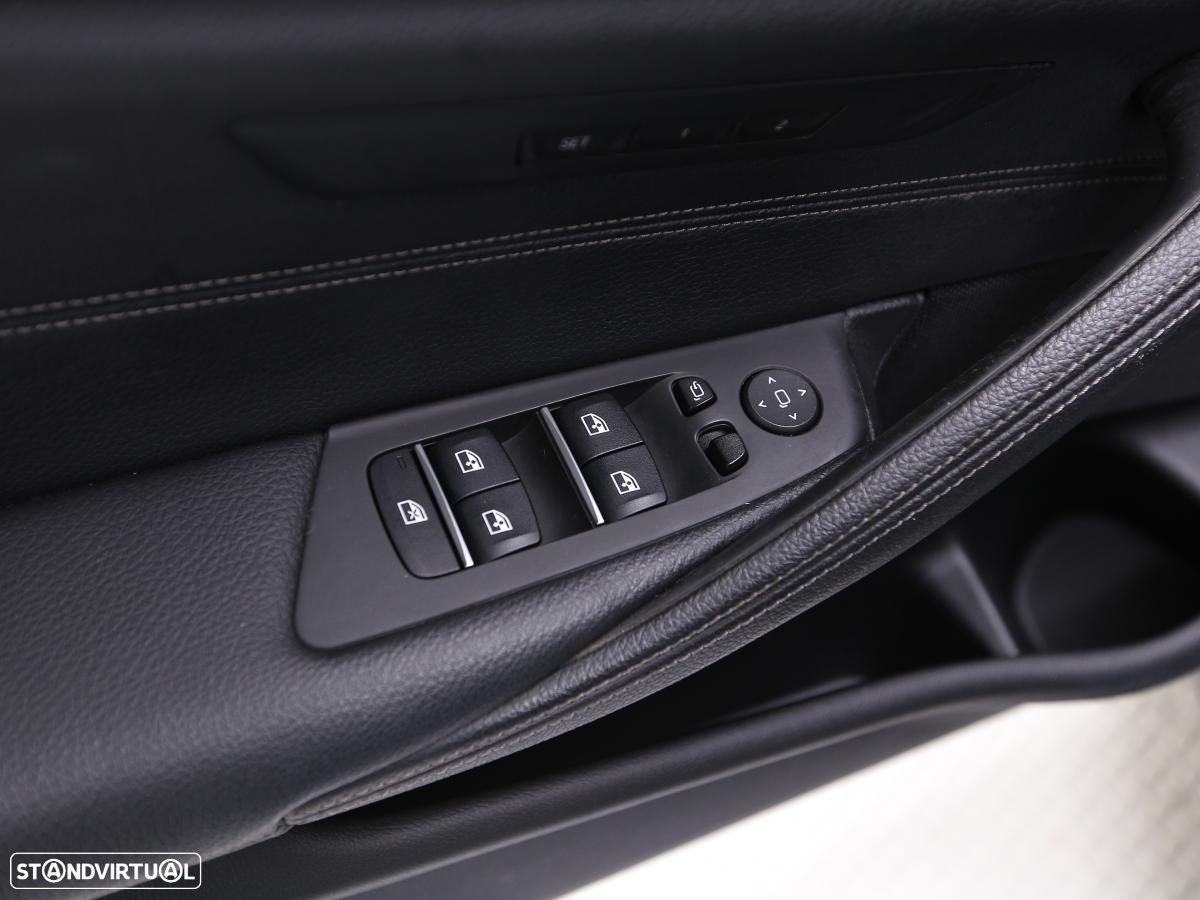 BMW 530 e Pack Desportivo M - 9