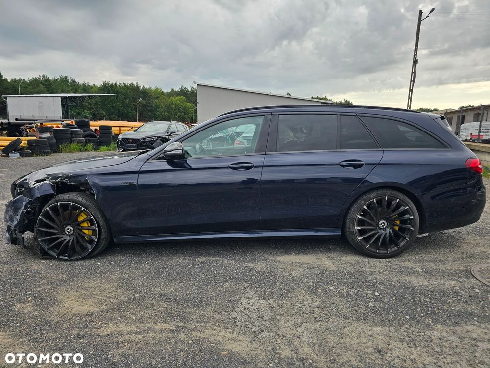 Mercedes-Benz Klasa E 220 d 4Matic 9G-TRONIC AMG Line - 10