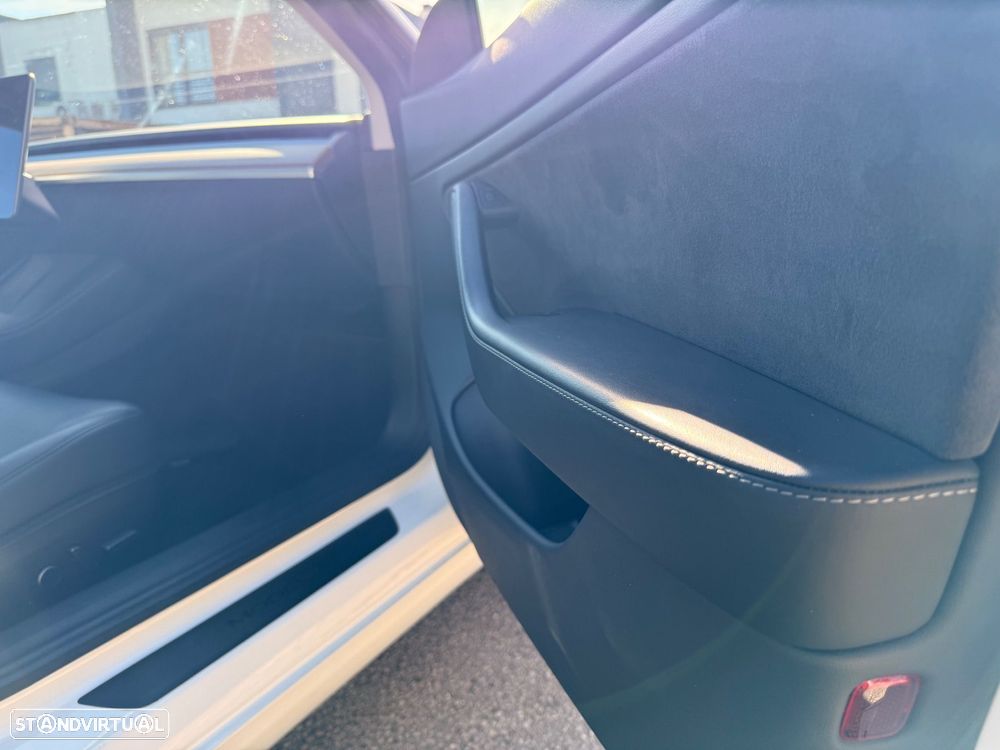 Tesla Model 3 Performance Dual Motor AWD - 14