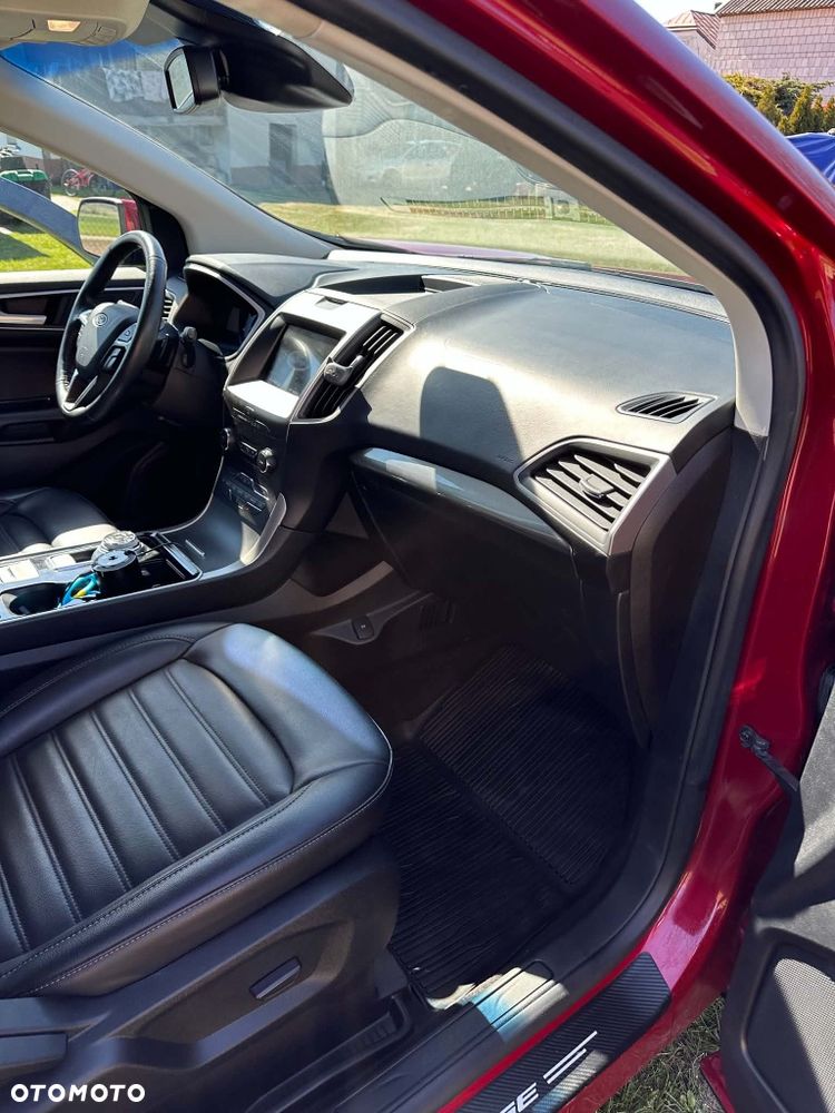 Ford Edge - 8