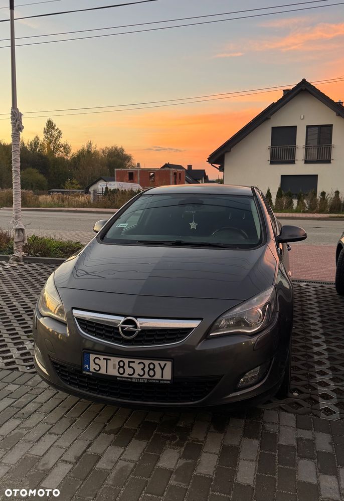 Opel Astra 1.4 Turbo Edition Sport - 2