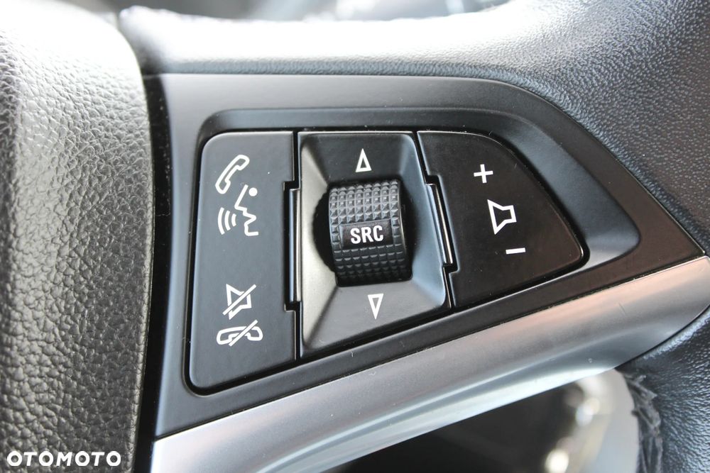 Opel Astra 1.4 T Cosmo S&S - 18