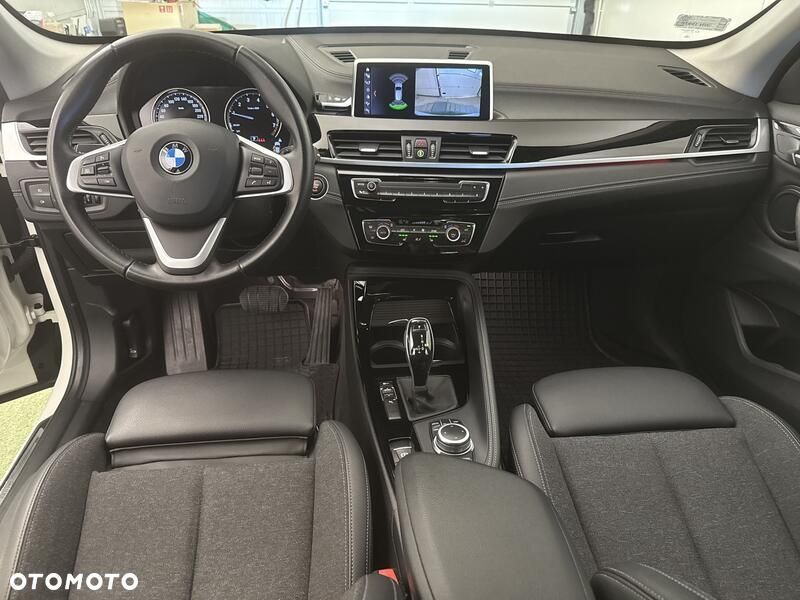BMW X1 sDrive18i - 21