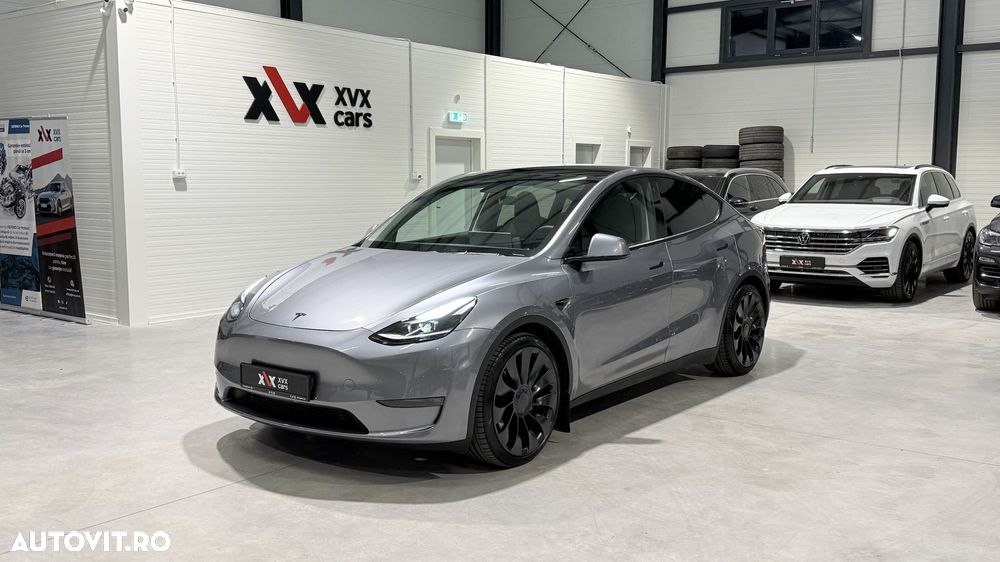 Tesla Model Y Performance Dual Motor AWD - 2