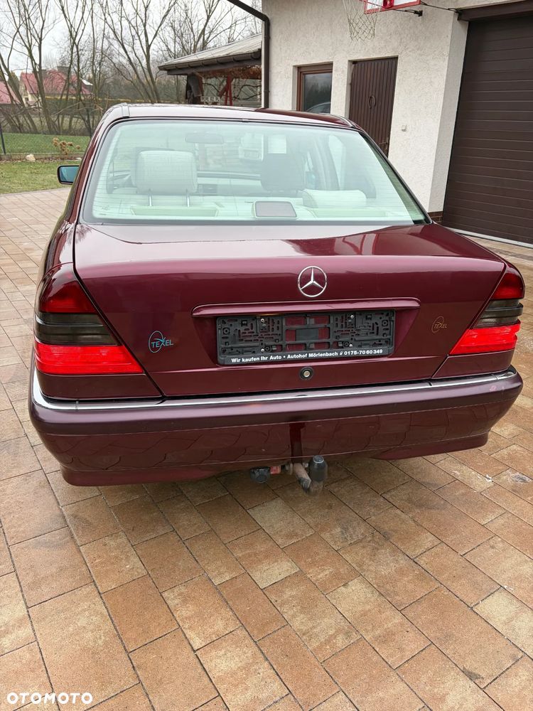 Mercedes-Benz Klasa C 200 T Elegance - 6