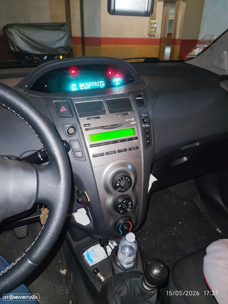 Toyota Yaris - 4