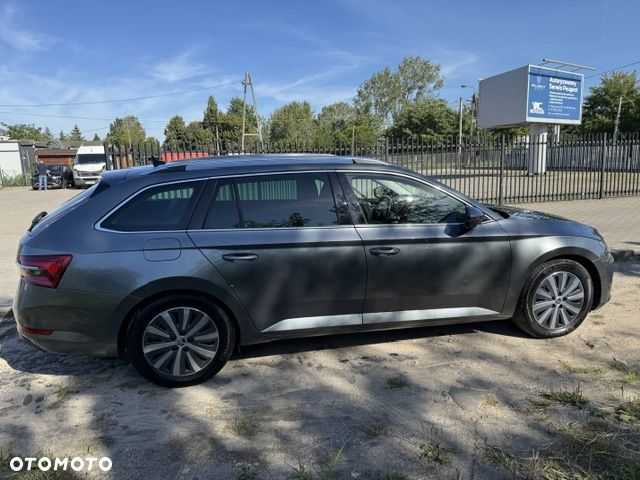Skoda Superb 2.0 TDI SCR Style DSG - 6