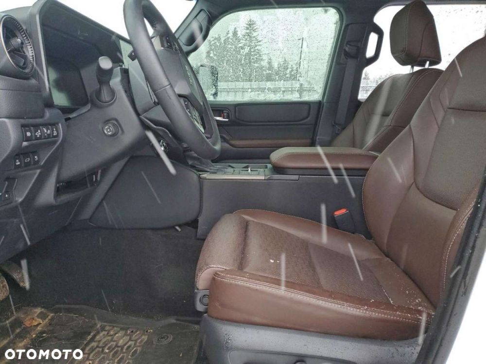 Toyota Land Cruiser - 8