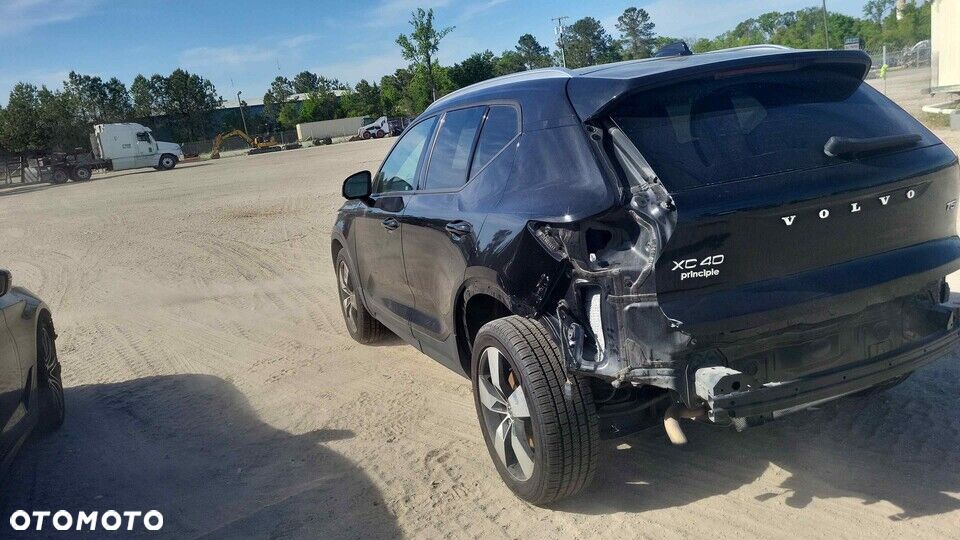 Volvo XC 40 T5 AWD Geartronic Momentum - 5