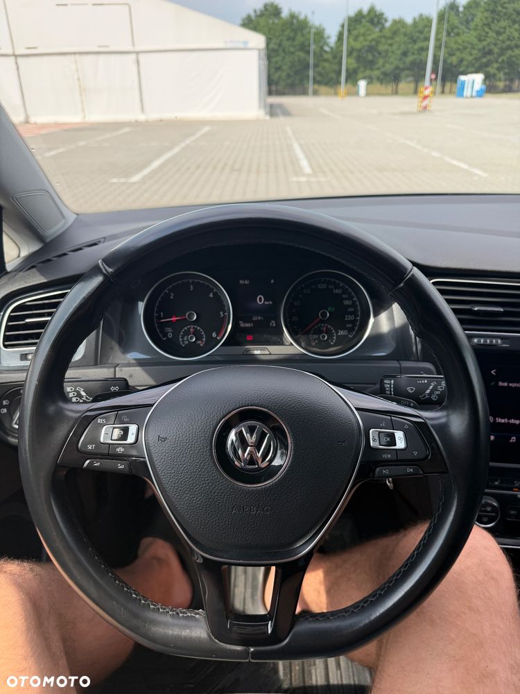 Volkswagen Golf - 19