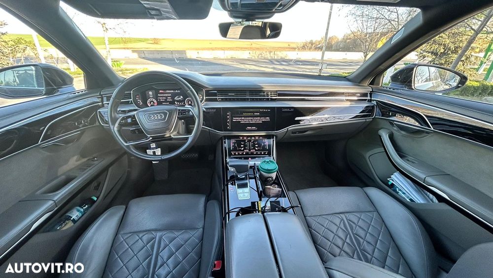 Audi A8 - 6