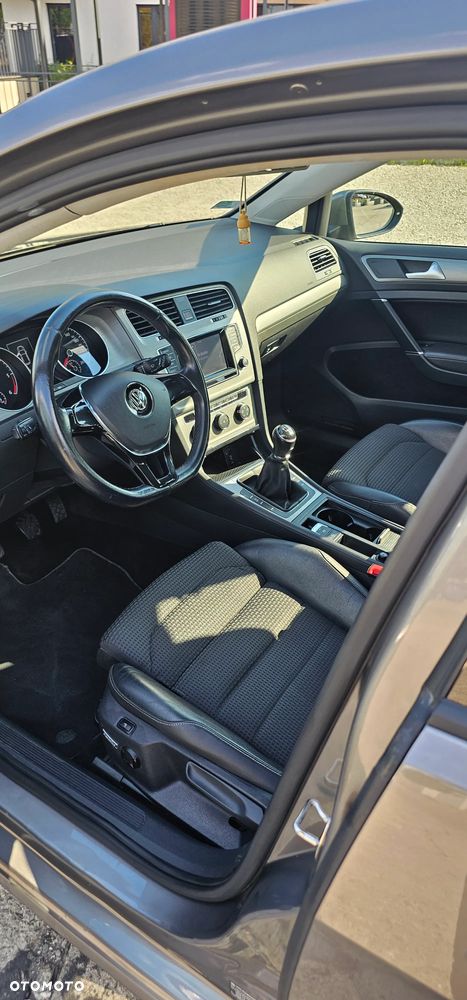 Volkswagen Golf 1.6 TDI BlueMotion Trendline - 25