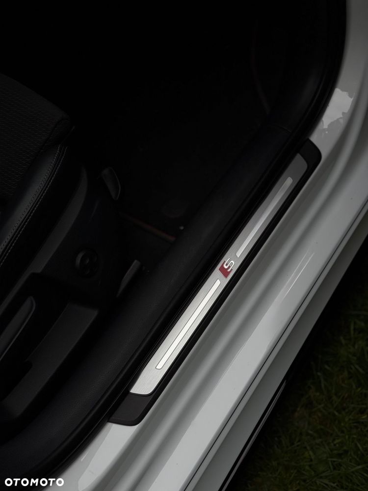 Audi S3 S tronic - 17