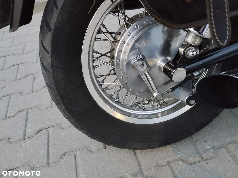Suzuki Intruder - 13
