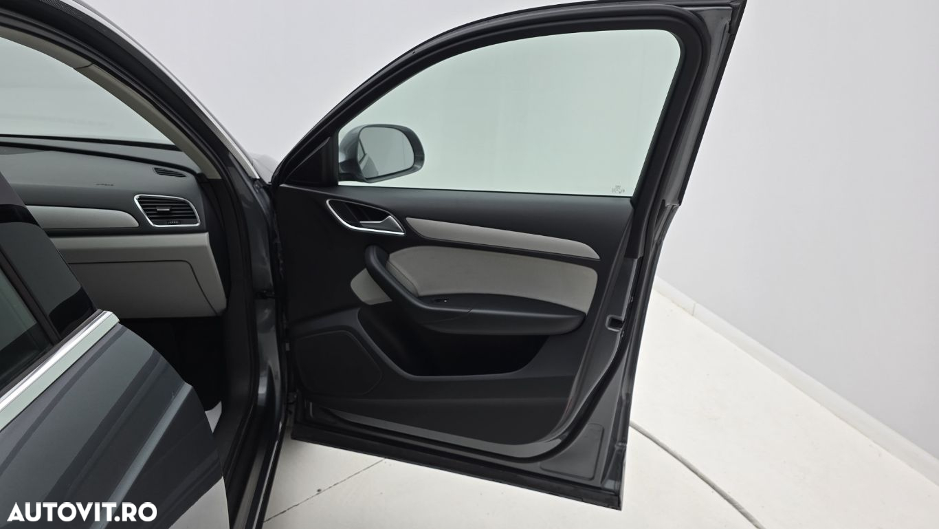 Audi Q3 - 18