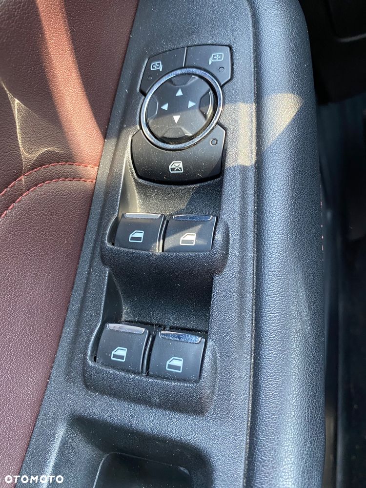 Ford Edge 2.0 EcoBlue Twin-Turbo 4WD Titanium - 24