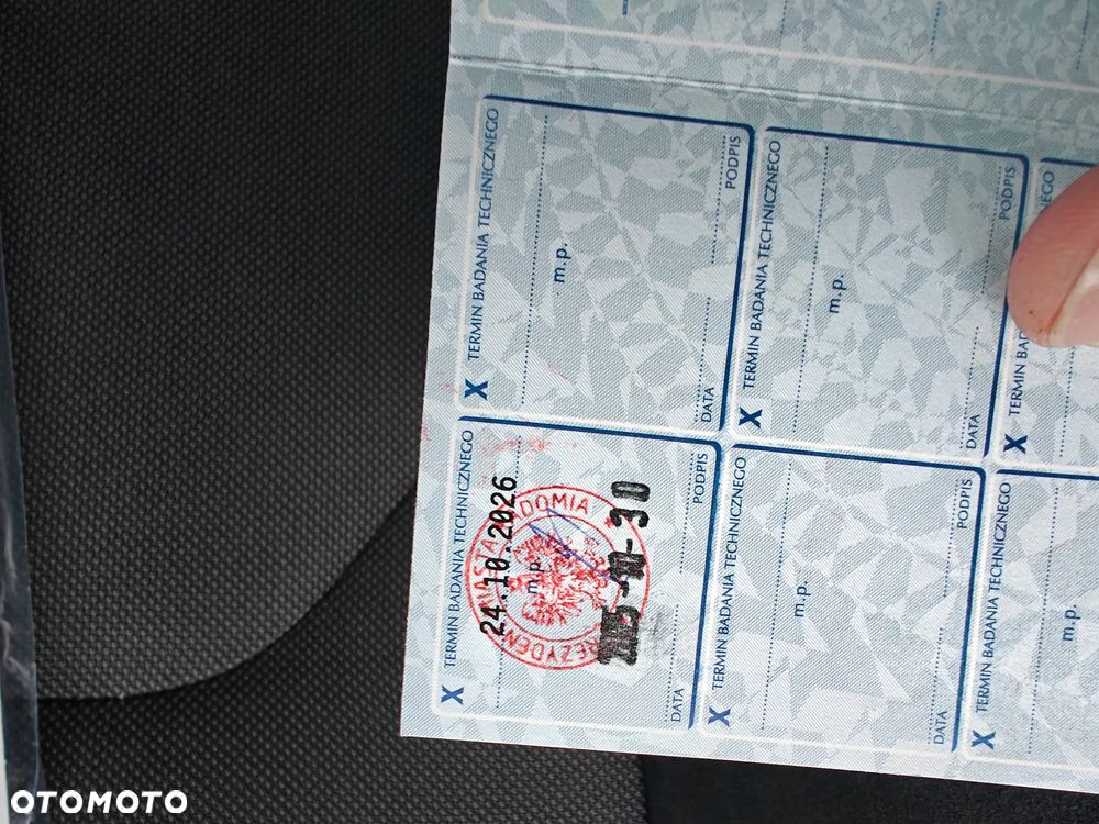 Toyota Corolla 1.8 Hybrid Comfort - 12
