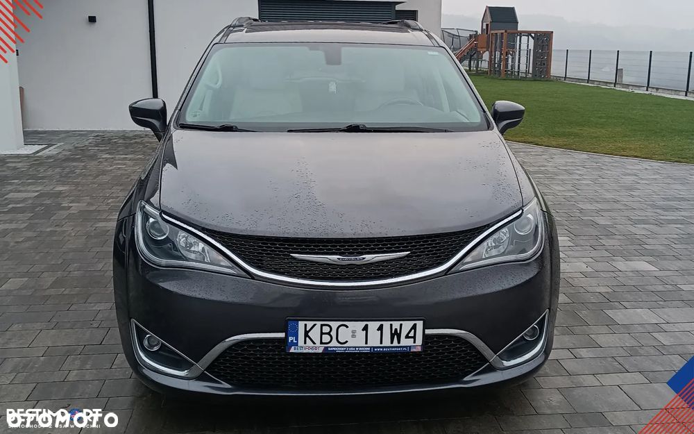 Chrysler Pacifica - 9