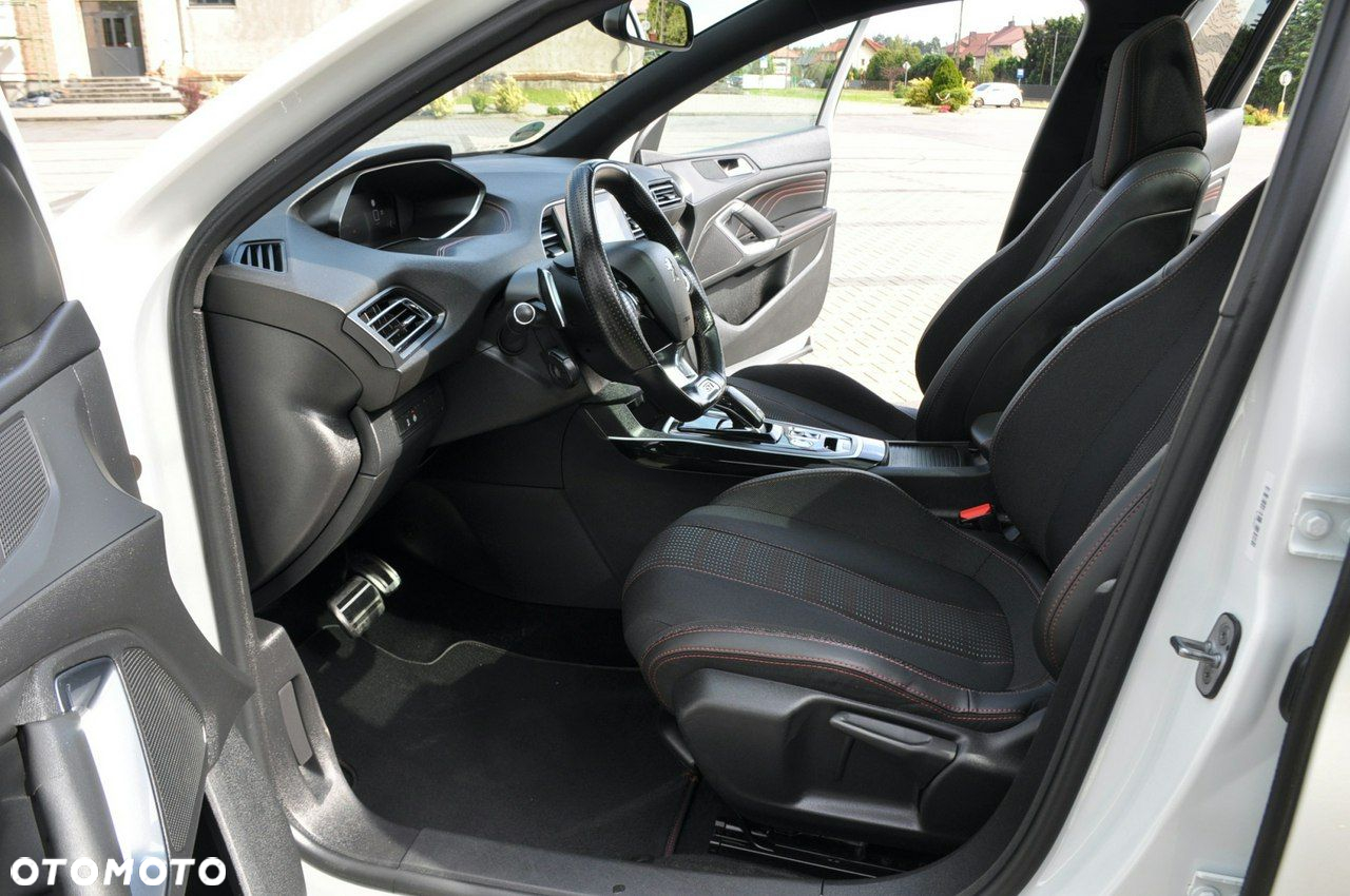 Peugeot 308 - 23