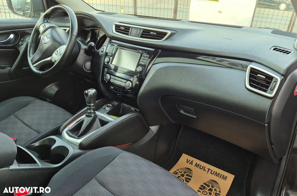 Nissan Qashqai 1.5 DCI N-Connecta - 17