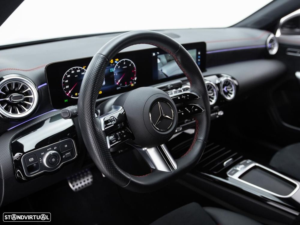 Mercedes-Benz CLA 180 d Shooting Brake AMG Line Aut. - 22