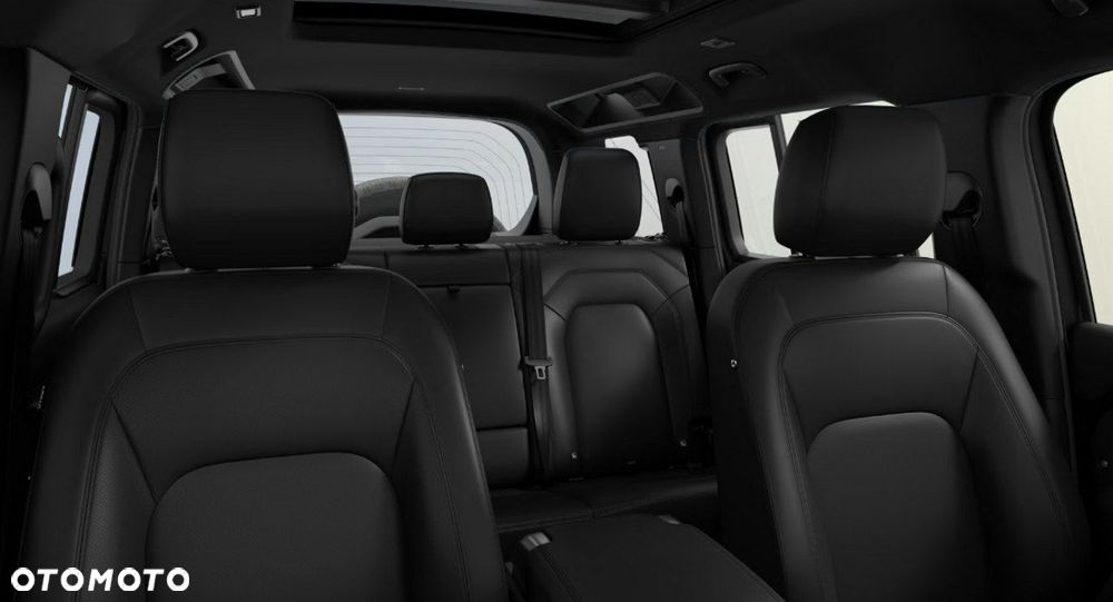 Land Rover Defender - 5