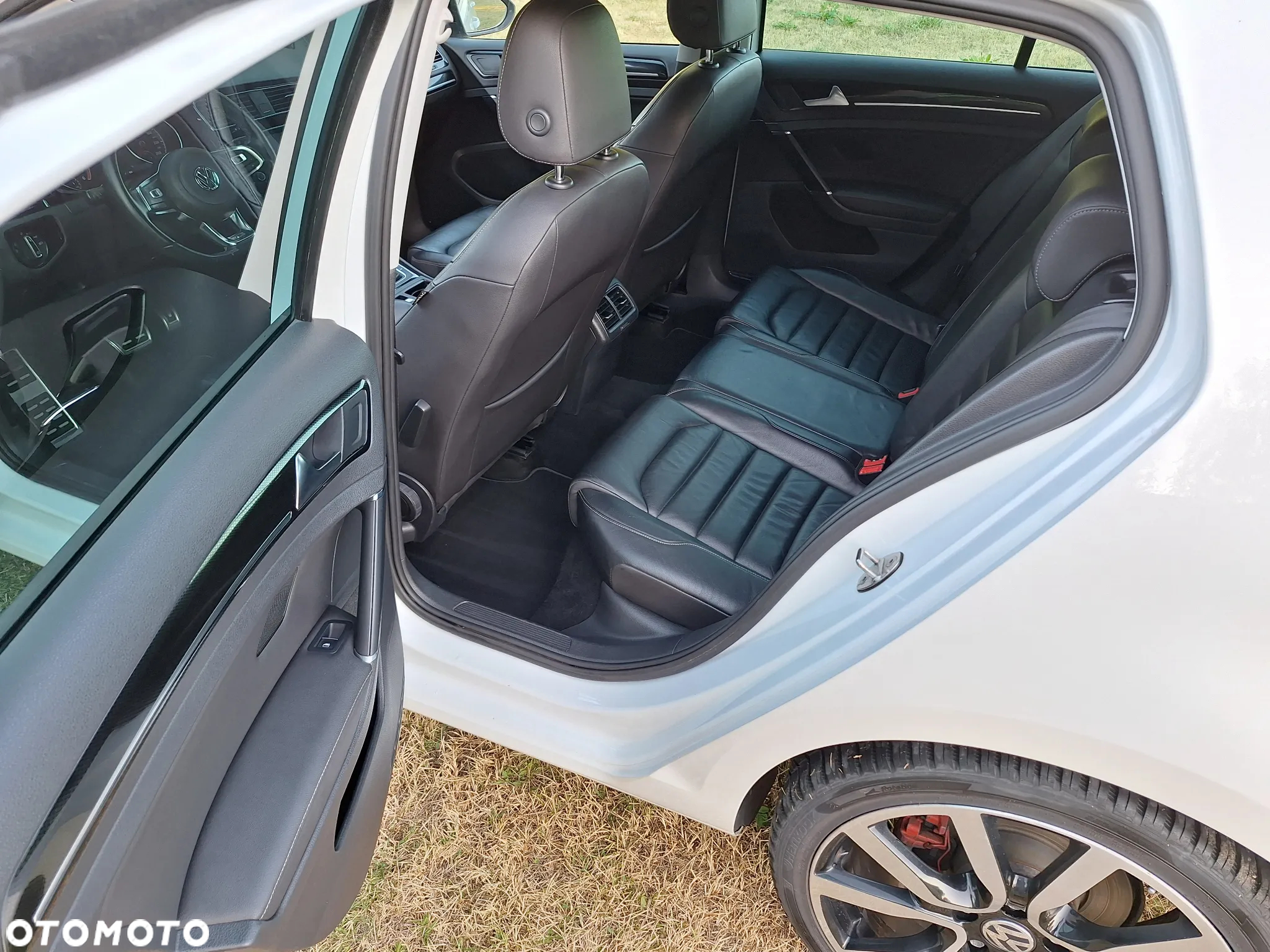 Volkswagen Golf VII 2.0 TDI BMT Highline DSG - 19