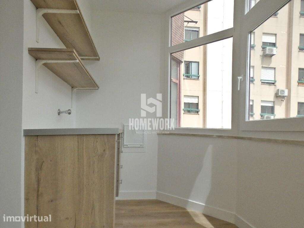 Apartamento T3 com Parqueamento e Arrecadação - Grande imagem: 3/45