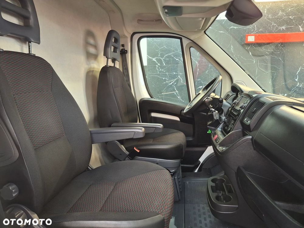 Peugeot Boxer 2020 Rok Furgon VAN L2H2 Kamera Cofania Nawigacja Fabryczna TomTom Światła LED Klimatyzacja Automatyczna Tempomat Niski Przebieg - 25