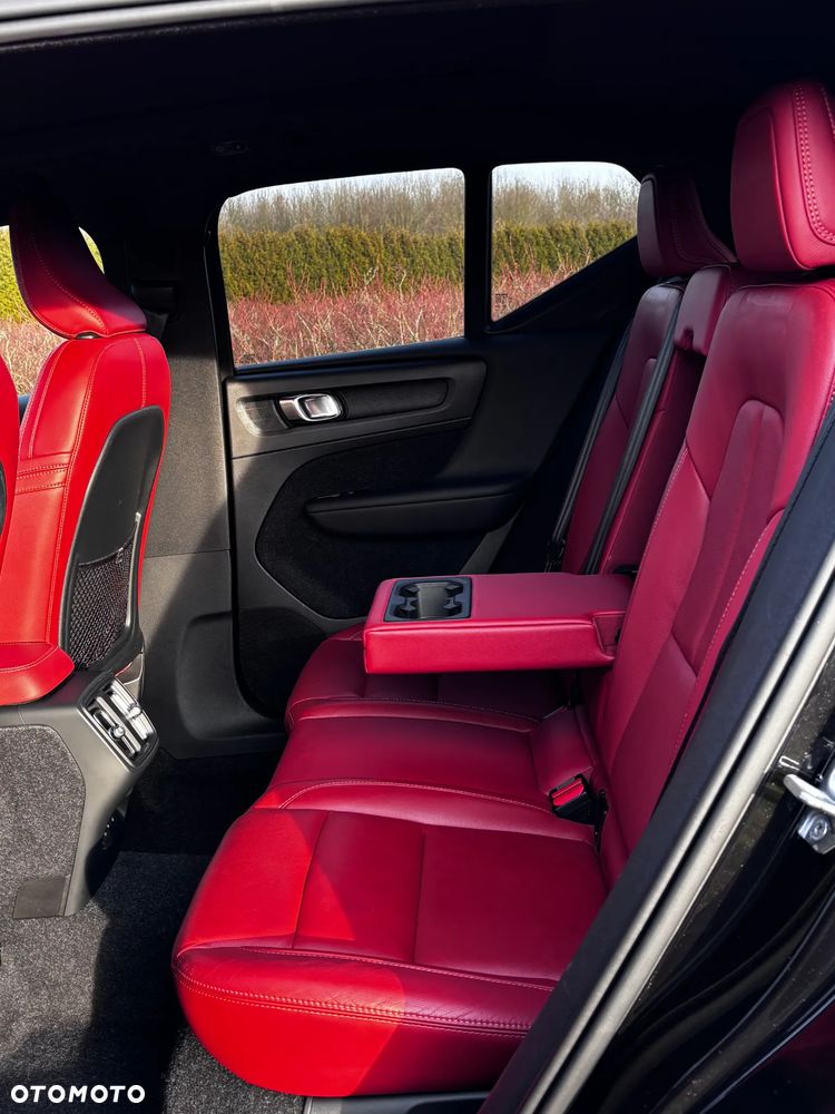 Volvo XC 40 D4 AWD Momentum (Intro Edition) - 8